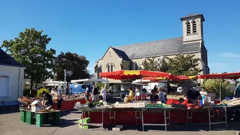 MARCHÉ JEUDI ET DIMANCHE A GUECELARD