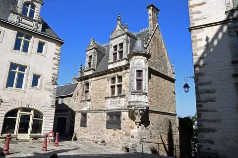 Le Mans au Moyen Age
