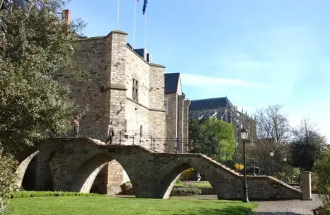Visite Flash : La Cité Plantagenêt