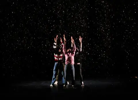 Théâtre "Michelle doit-on t'en vouloir d'avoir fait un selfie à Auschwitz?"