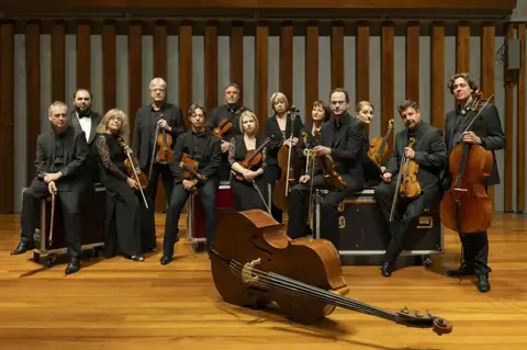 Orchestre de chambre de Wallonie (direction Jean-Frédéric Molard) et Vanessa Wagner