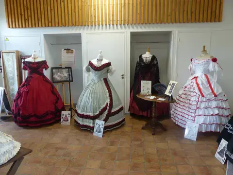 Exposition de Nicole Lecaille, costumière « Bicentenaire de l’Impératrice Eugénie »