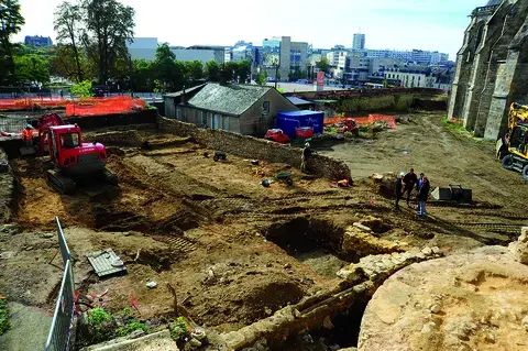 L’ENCEINTE ROMAINE DU MANS : RENCONTRE AVEC L’ENTREPRISE LEFEVRE SUR LE CHANTIER