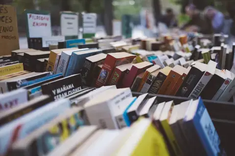 Bourse aux livres, disques, films, jeux d'occasion