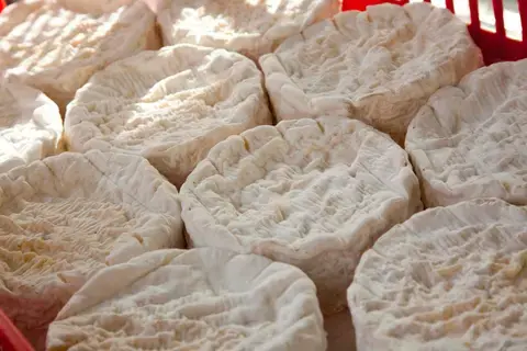 MARCHÉ LE VENDREDI MATIN