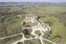 L’Abbaye Royale de l’Épau vue du ciel
