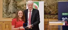 La remise de la médaille à Candy Brillère-Vétillard