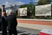 L'exposition "Le Mans en 1900" visible sur les grille du parc Victor Hugo