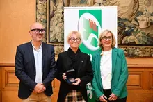 Le Département décore Sandrine Lagrée, sportive transplantée de l’équipe de France
