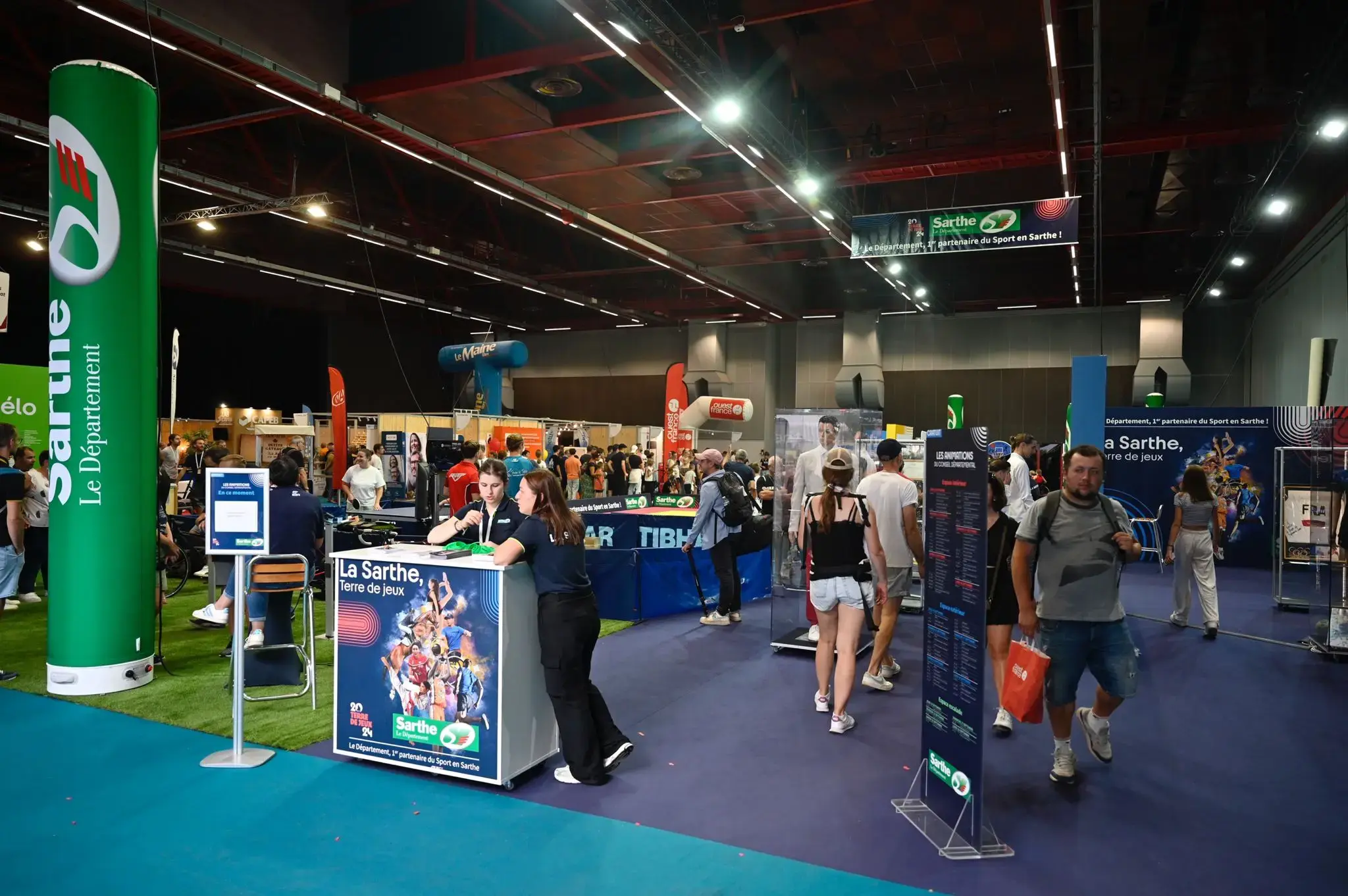 vue générale stand département foire du Mans