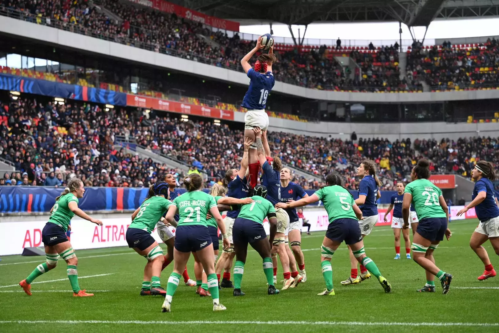 Victoire de l'équipe du XV de France Féminin au stade Marie-Marvingt !