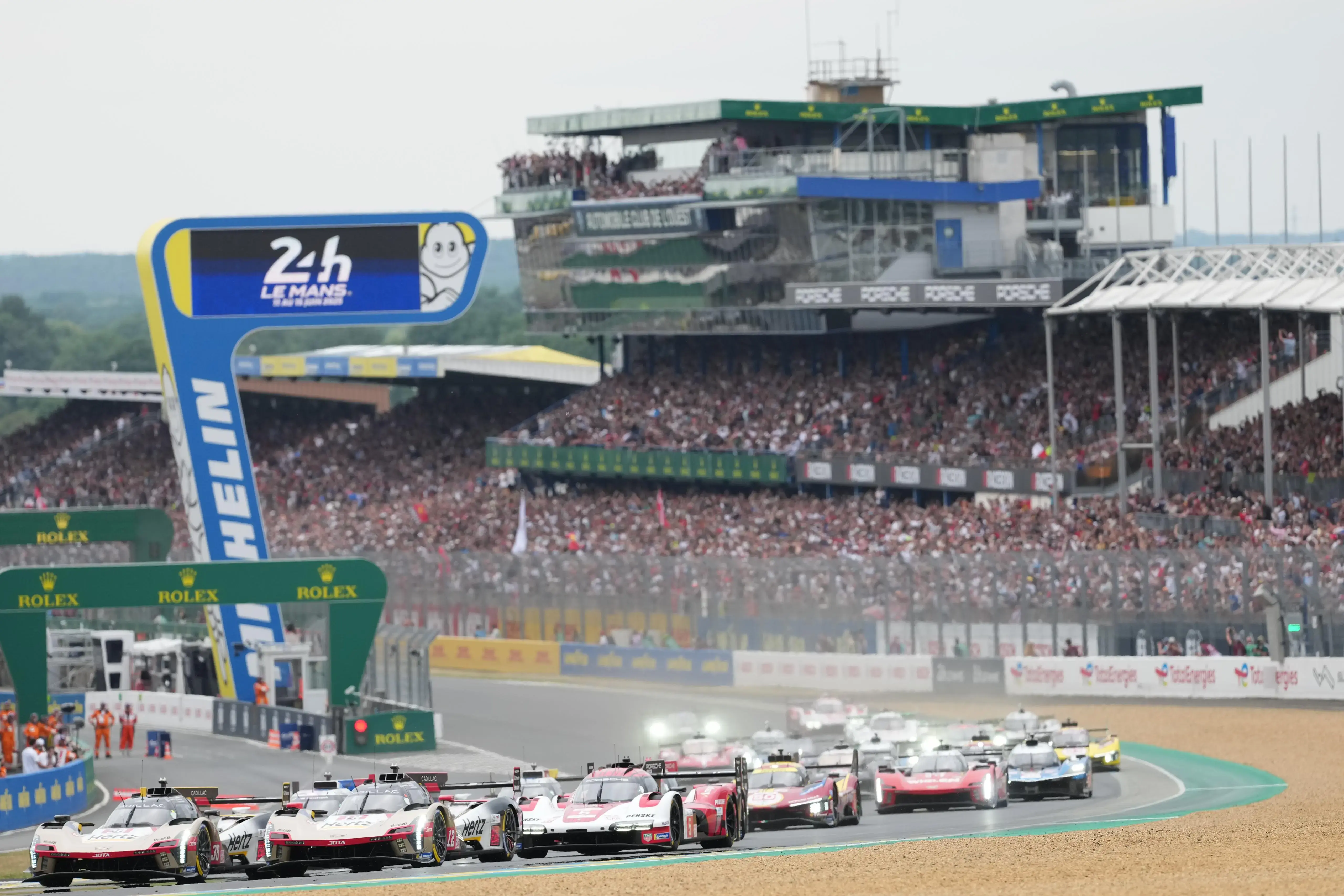 Le départ des 24 Heures du Mans lancé par Roger Federer ! 
