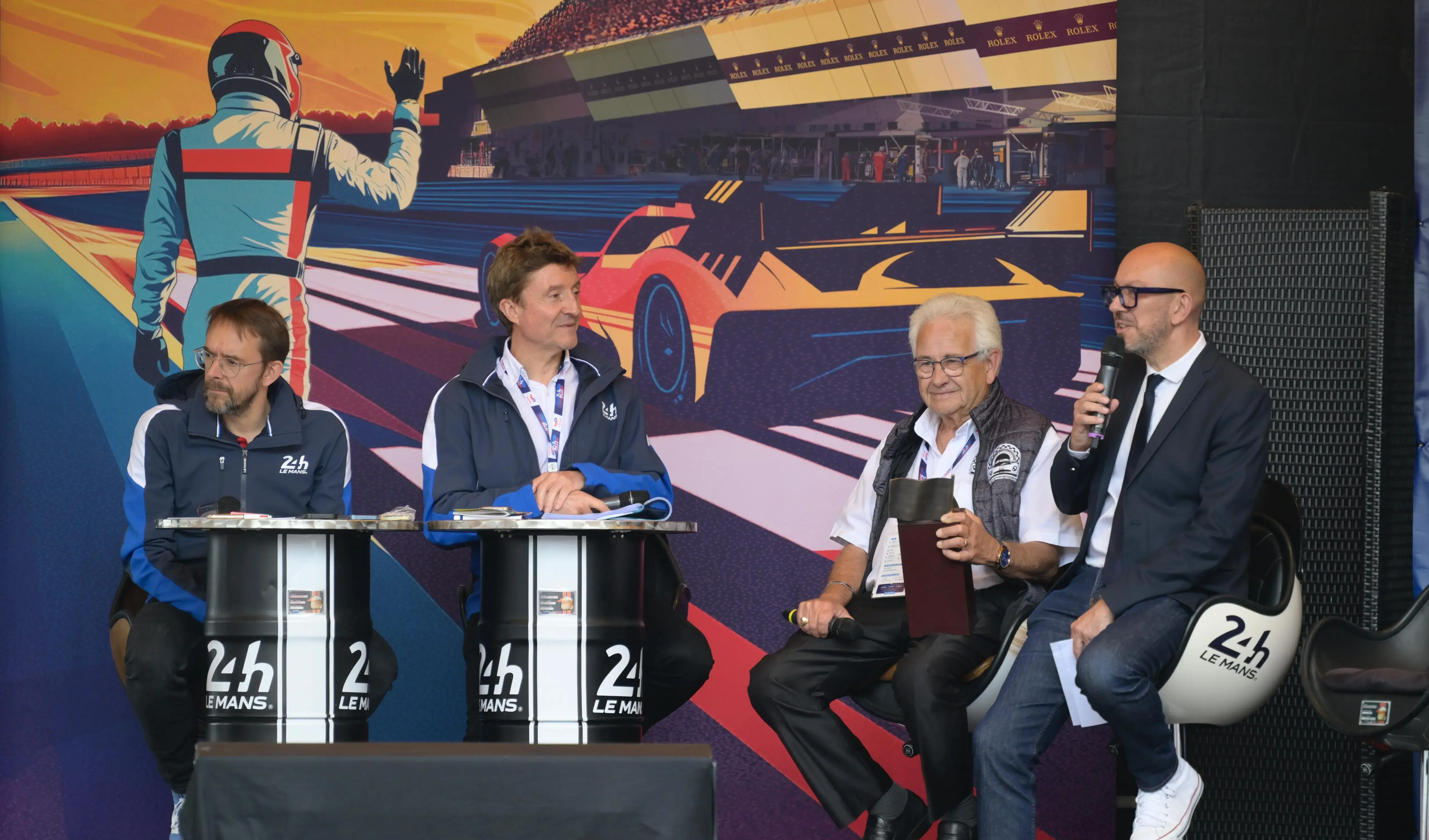 Présentation du trophée du pilote sartois