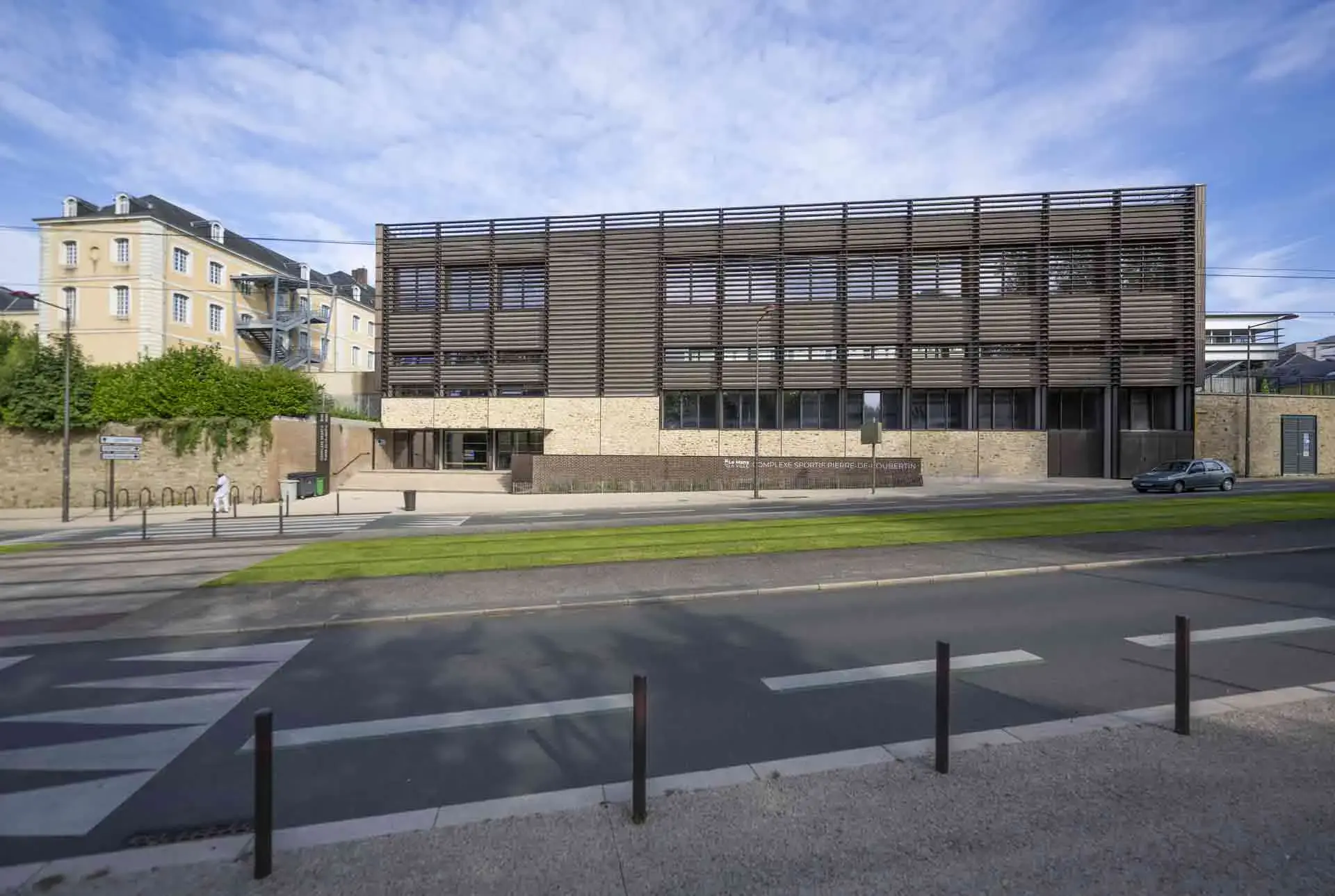 Le Mans : piscine Pierre de Coubertin