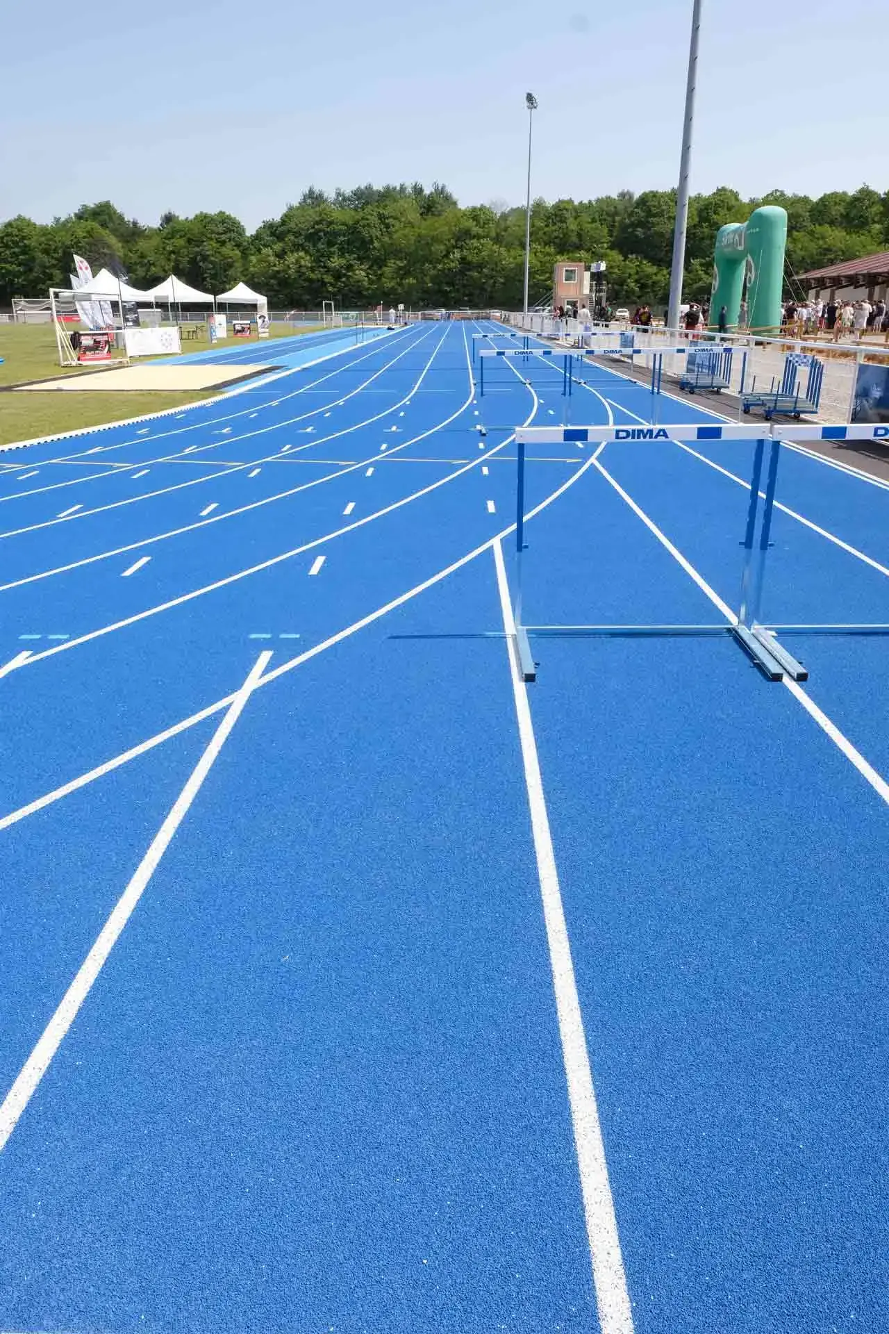 Montfort-le-Gesnois : stade d’athlétisme