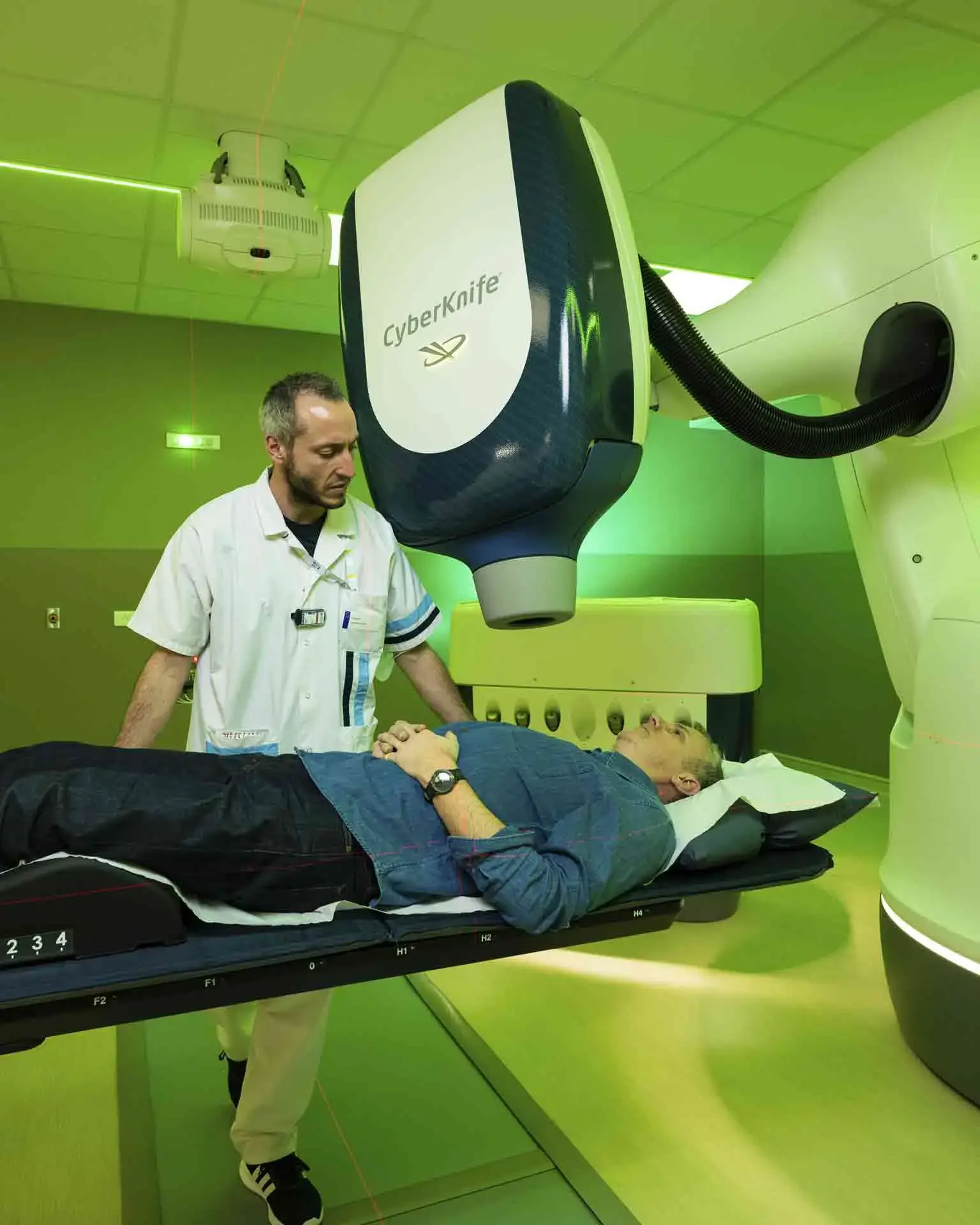 Le Mans : Centre de Cancérologie de la Sarthe / Cyberknife 
