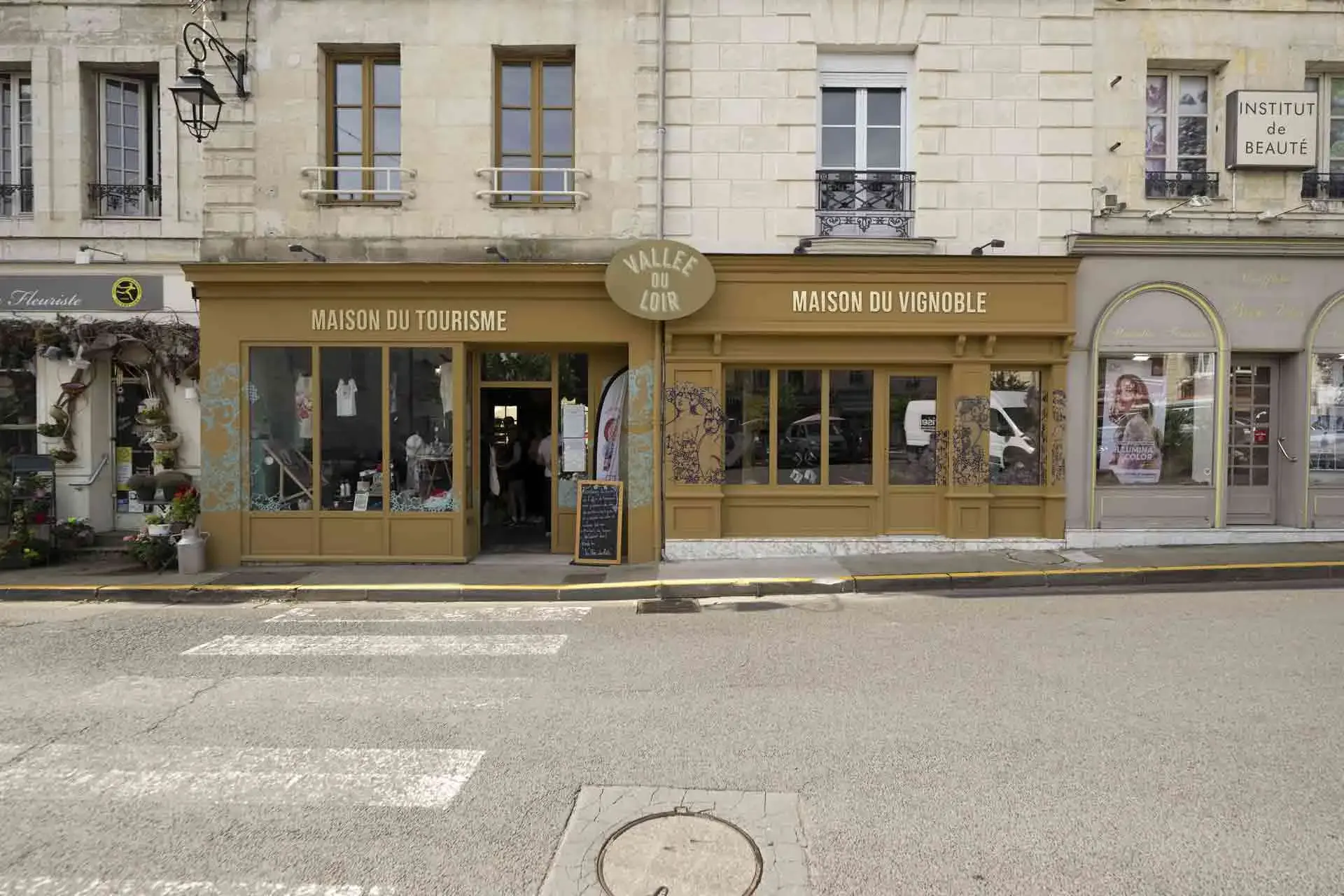 La Chartre-sur-le-Loir : Maison du tourisme et du vignoble