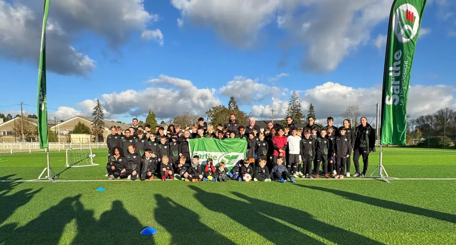 Des jeunes footballeurs de Champagné rencontrent des joueurs du Mans FC