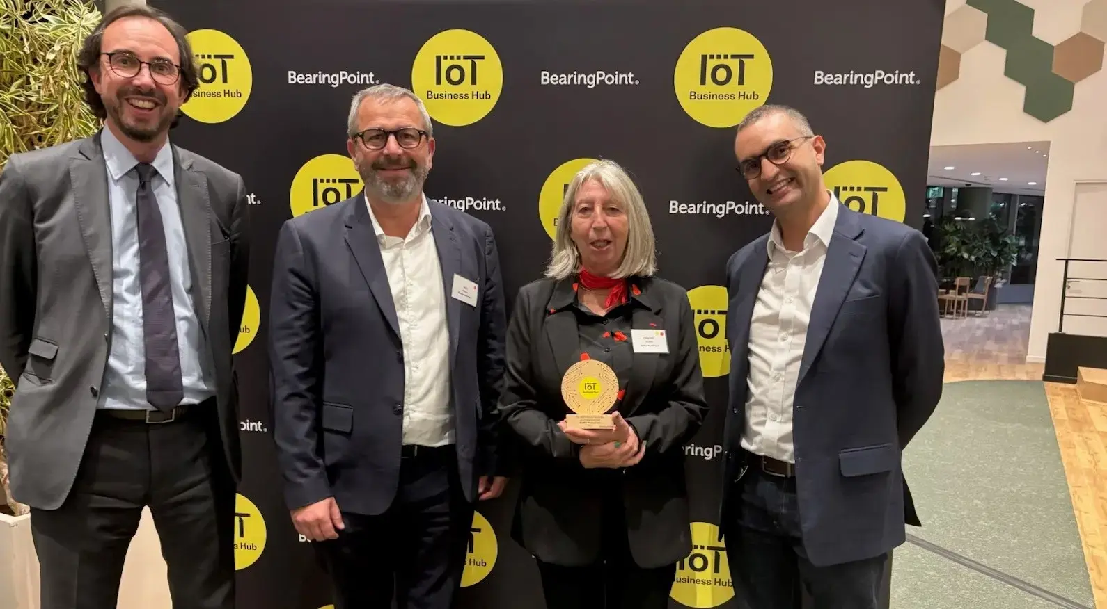Sarthe Numérique récompensé aux Trophées IoT Business Hub 2025