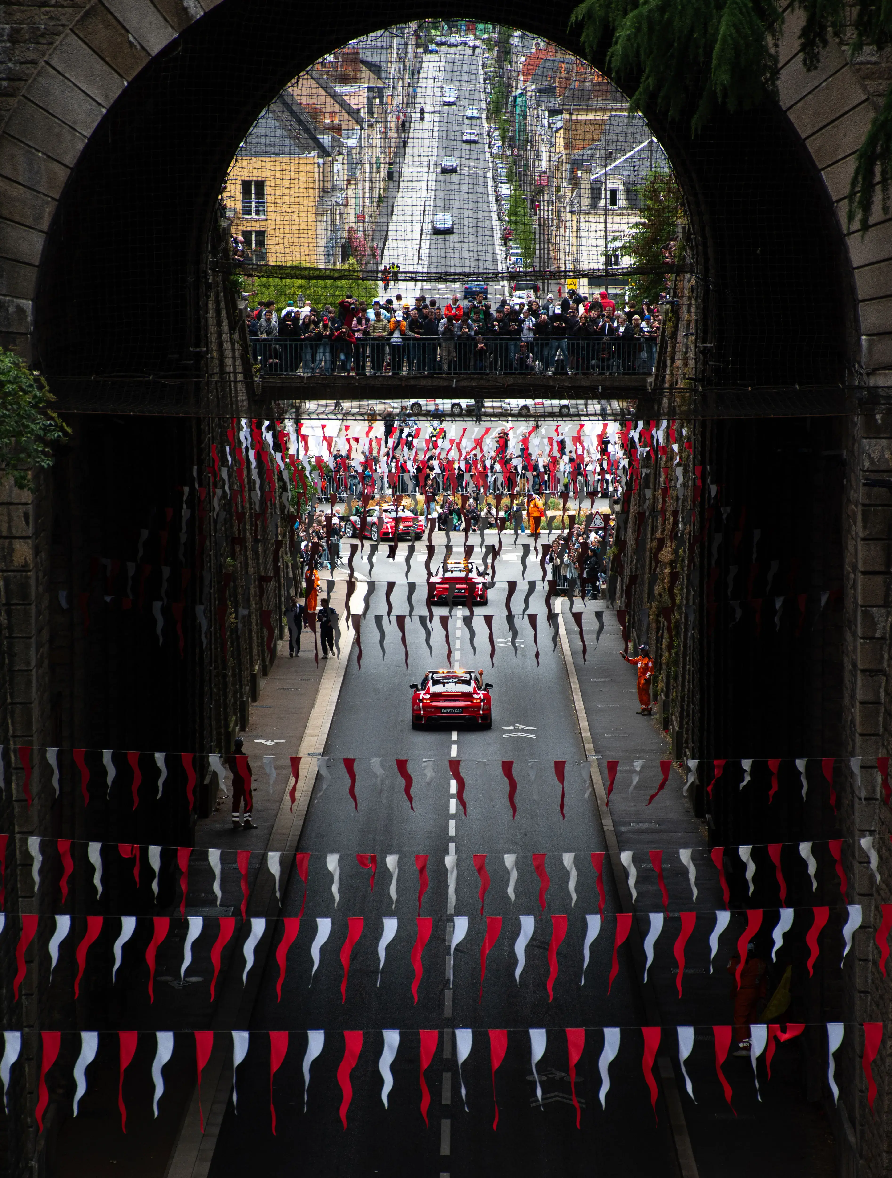 1er prix :  Sous les couleurs du Mans - La parade des pilotes – Sloane BRIANÇON 