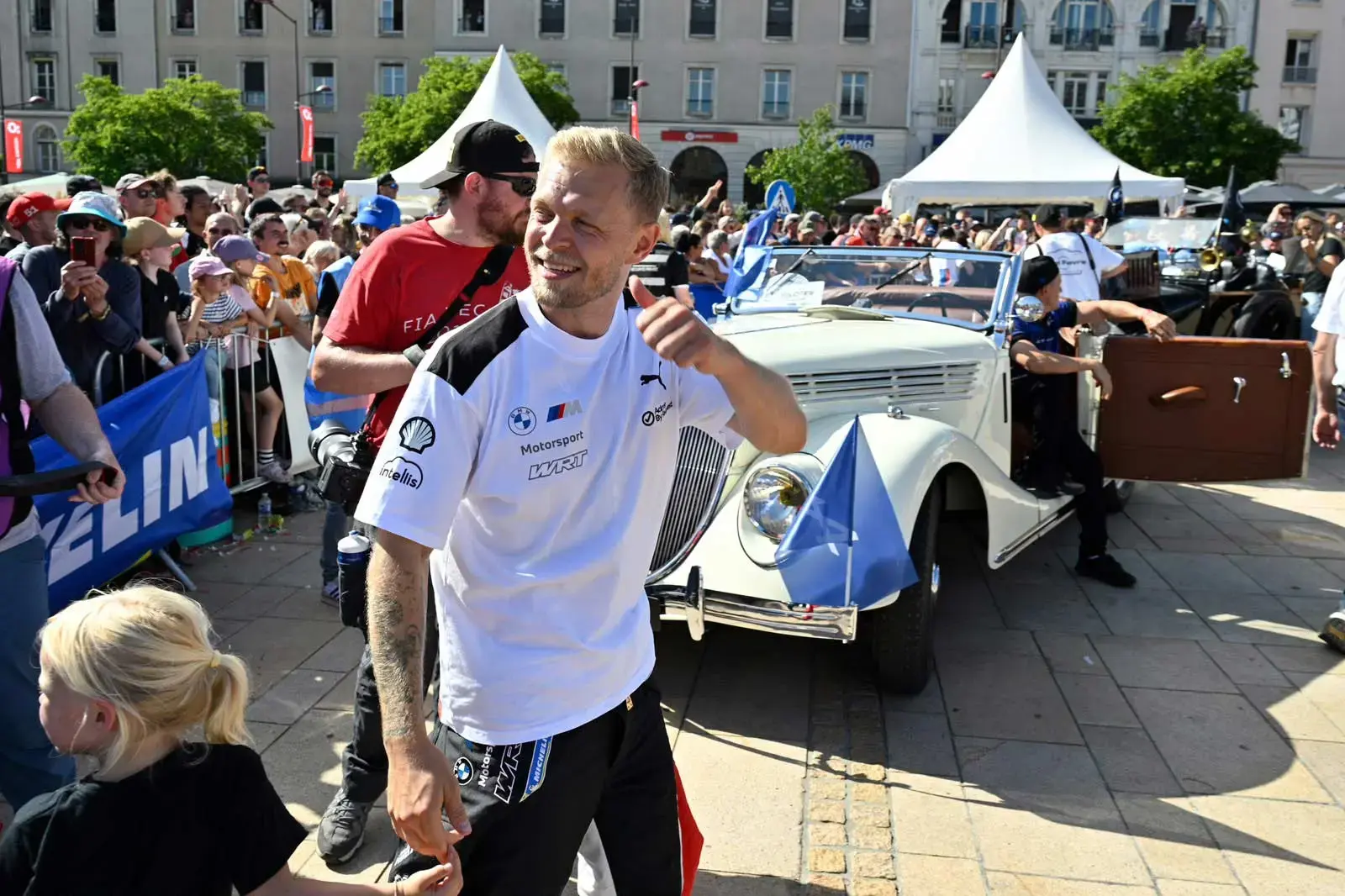 La parade des pilotes : défilé incontournable avant le départ des 24 Heures du Mans